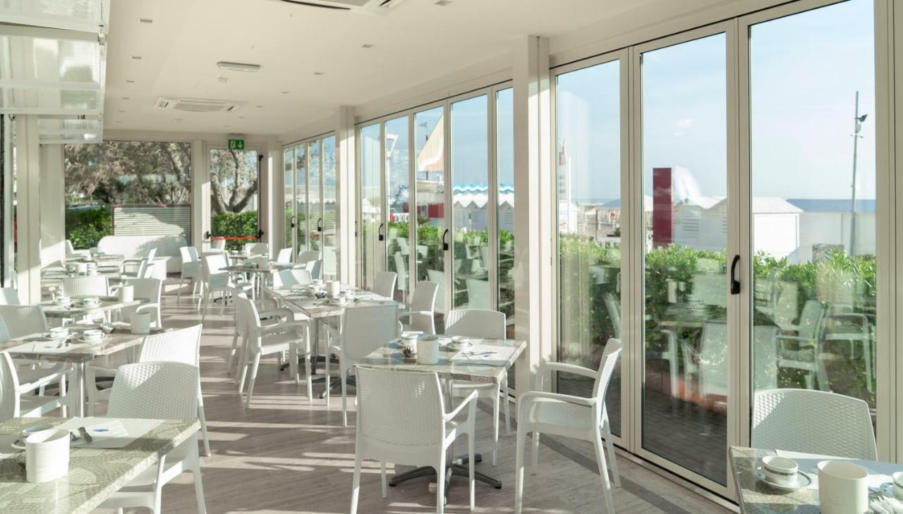 Hotel Gemma Riccione Buitenkant foto